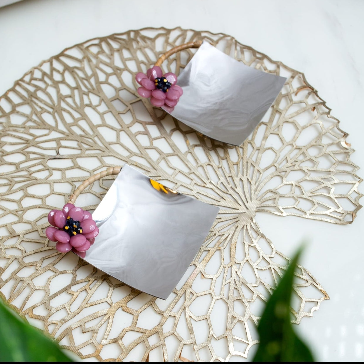 Mauve Flowerr Steel Spoon Rest - Image 2