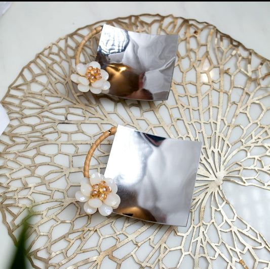 White Flowerr Steel Spoon Rest