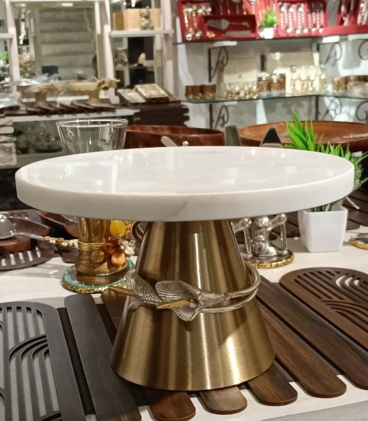 Marble Tulip Cake Stand with Knife - Image 2